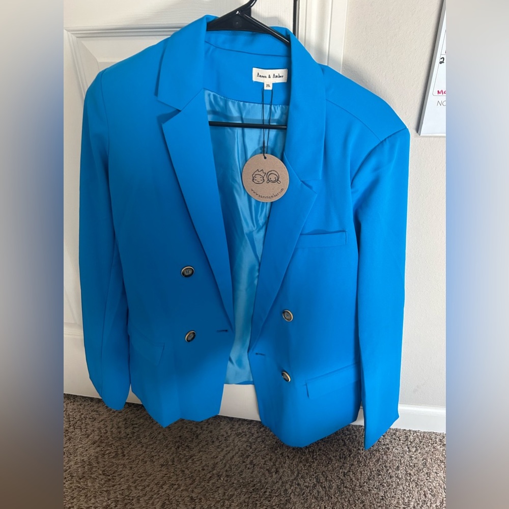 NWT Aaron and Amber Blazer
